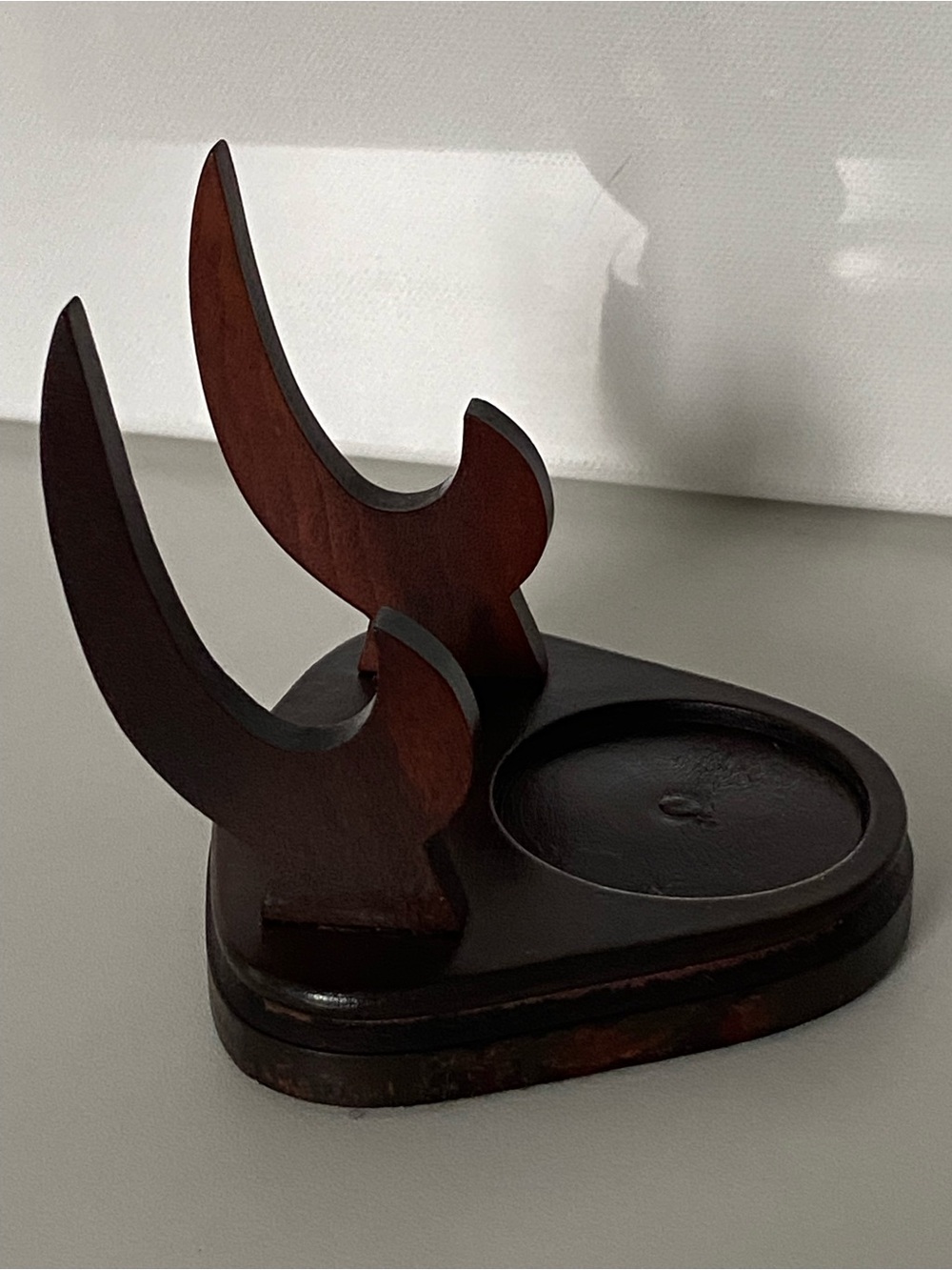 Vintage MCM Mahogany Wooden Tea Cup and Saucer Display Stand Wood Felt Bottom